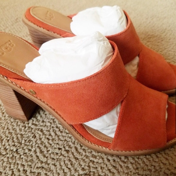 UGG Women's Celia Slide Sandal - Picture 6 of 8